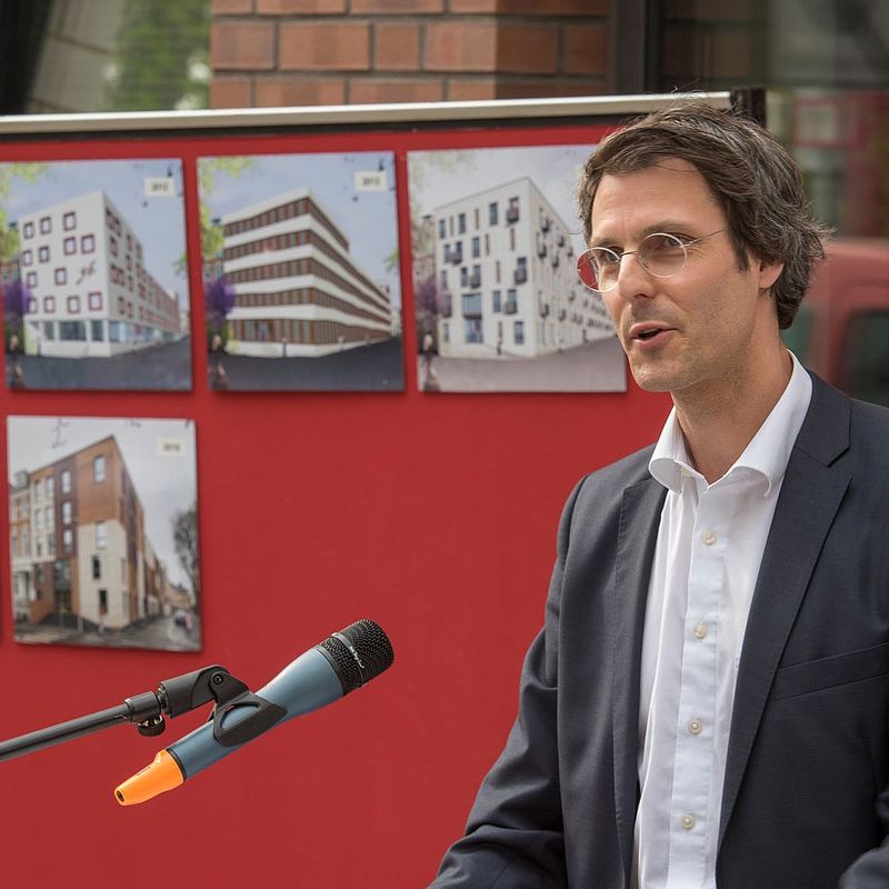 Architekt hält eine Rede